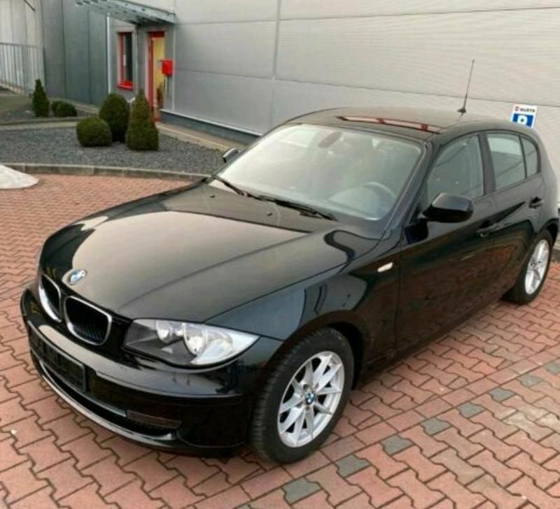 Schwarz Gebraucht 2011 BMW 118 Kleinwagen | 6.000 € (Fairer Preis) - Bild 1/4