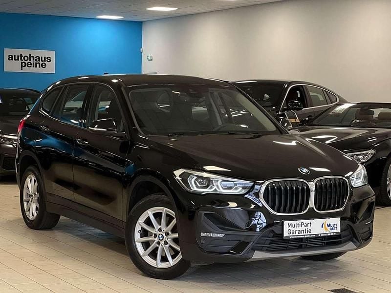 Schwarz ii Gebraucht 2022 BMW X1 SUV | 21.899 € (Superpreis) - Bild 1/4