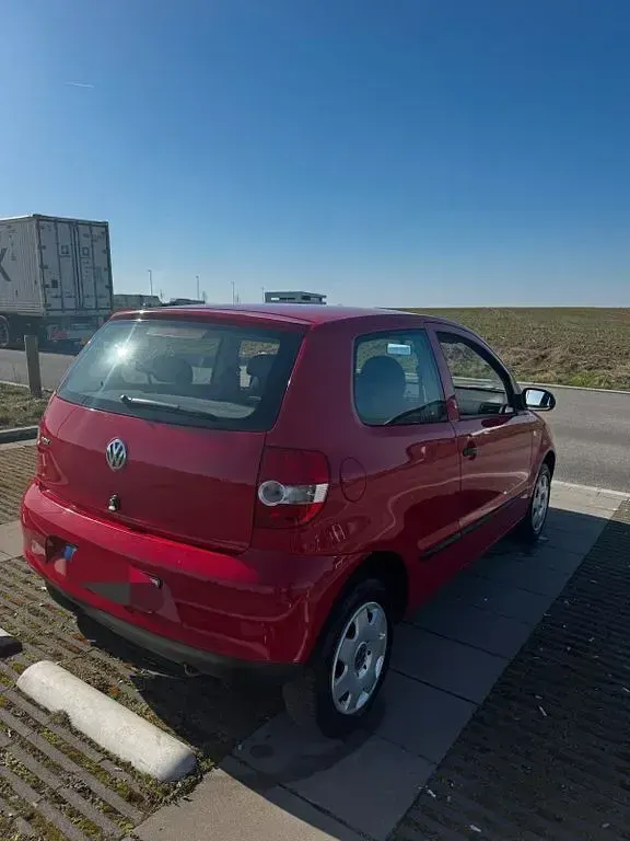 Second-hand VW Fox 54 CP (39 kW) 2005 Roșu Hatchback
