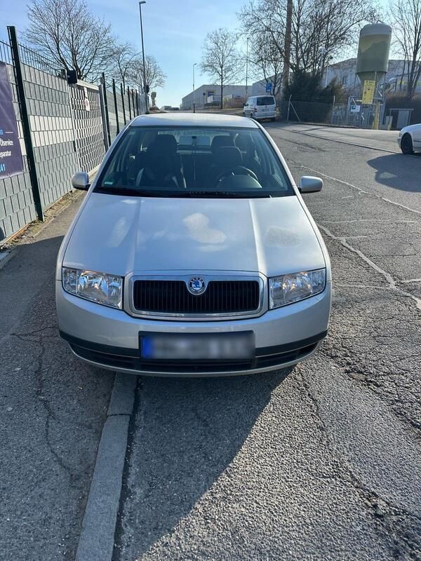 Silber Gebraucht 2003 Skoda Fabia Kombi | 2.000 € (Fairer Preis) - Bild 1/4