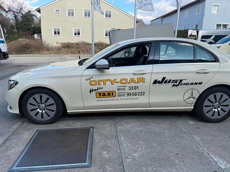 Gebraucht Mercedes E200 160 PS (117 kW) 2020 Limousine