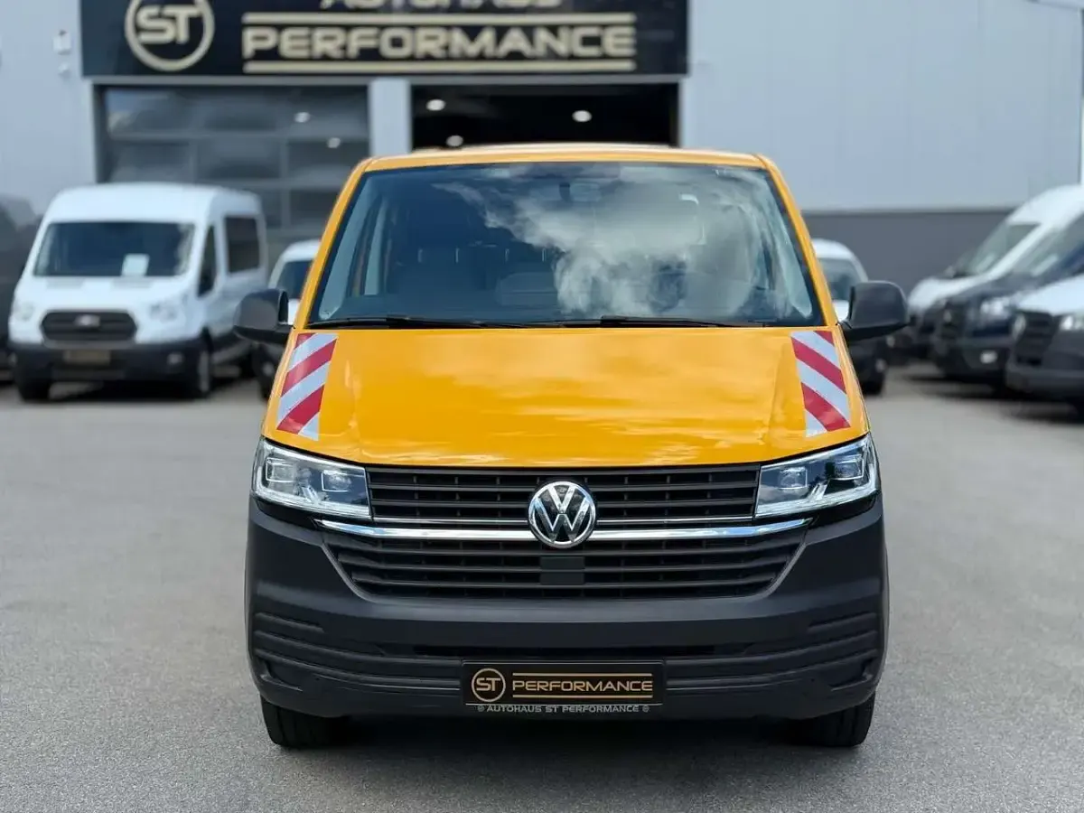 Gebraucht VW Transporter 150 PS (110 kW) 2020 Gelb Van