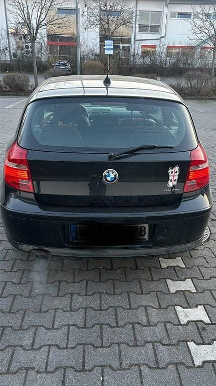 Gebraucht BMW 116 Sport Line 122 PS (89 kW) 2011 Schwarz Kleinwagen