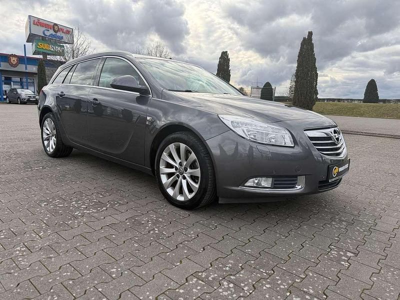 Usado Opel Insignia S 160 HP (117 kW) 2012 Cinzento Carrinha