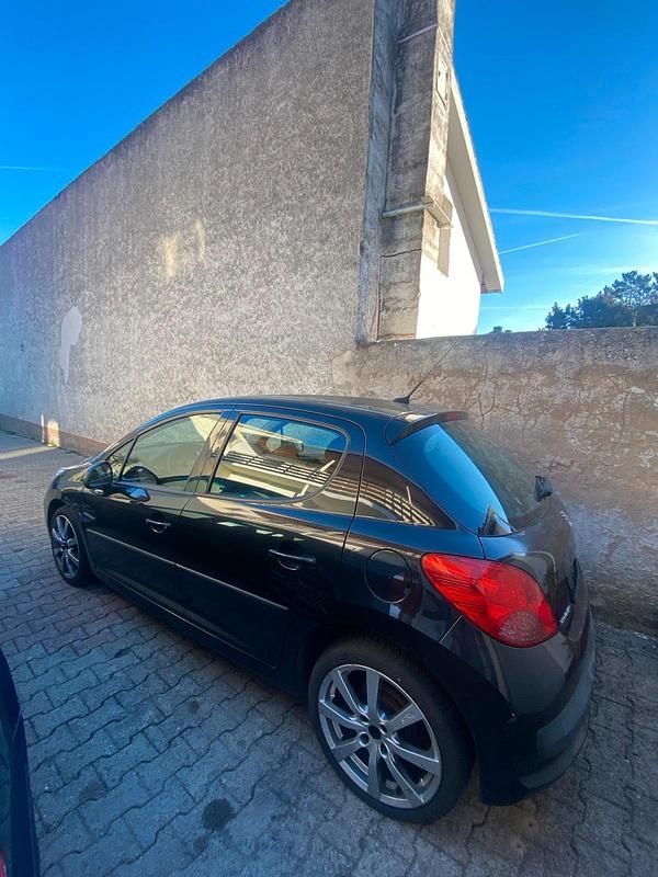 Gebraucht Peugeot 207 95 PS (69 kW) 2007 Schwarz Kleinwagen