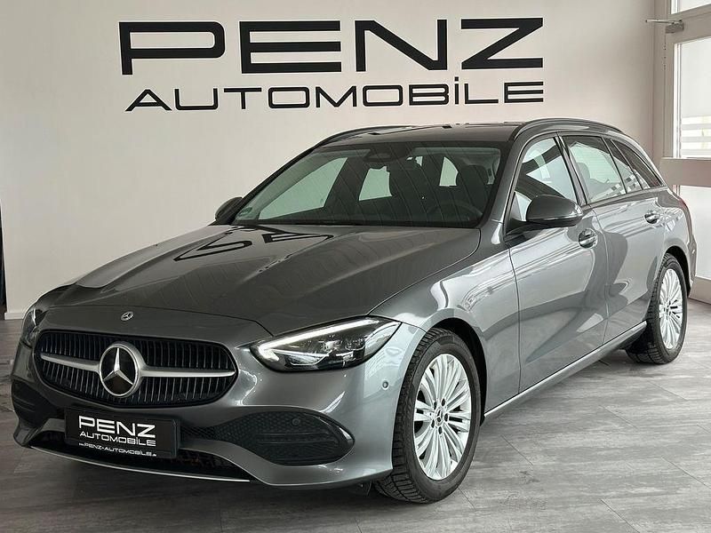 Grau Gebraucht 2022 Mercedes C200 Kombi | 23.990 € (Guter Preis) - Bild 1/4