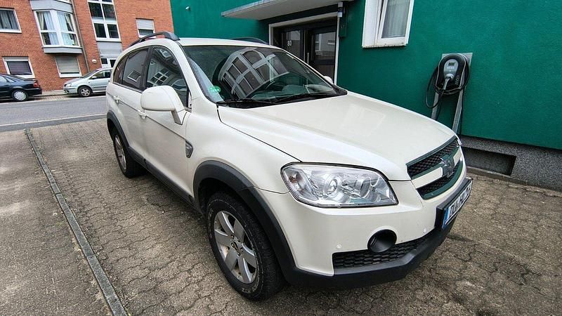 Gebraucht Chevrolet Captiva LS 139 PS (102 kW) 2010 Weiß SUV