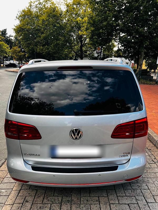 Gebraucht VW Touran 105 PS (77 kW) 2015 Silber Van / Kleinbus