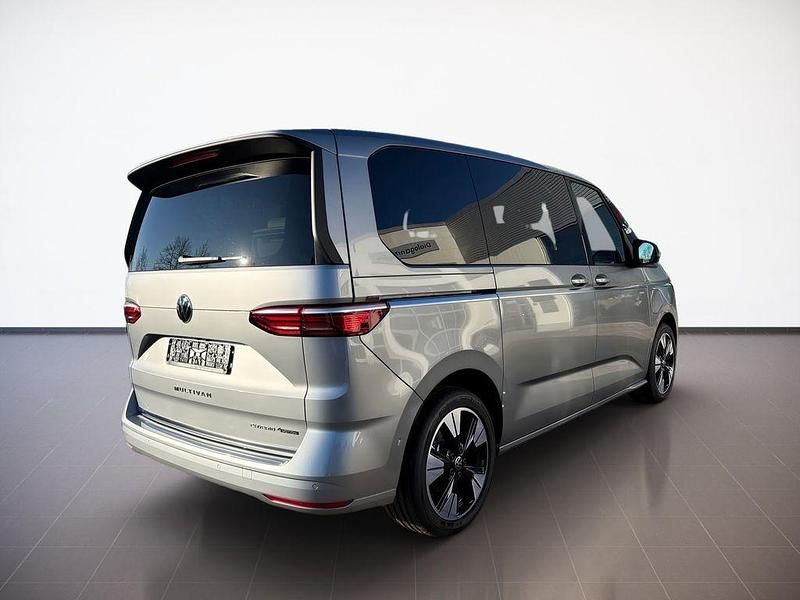 Neu VW Multivan Style 177 PS (130 kW) 2025 Monosilber Van