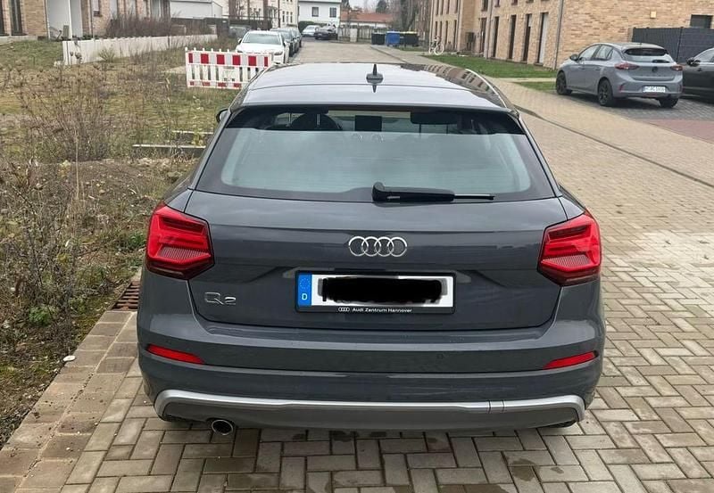 Gebraucht Audi Q2 S-Line 116 PS (85 kW) 2018 Grau SUV