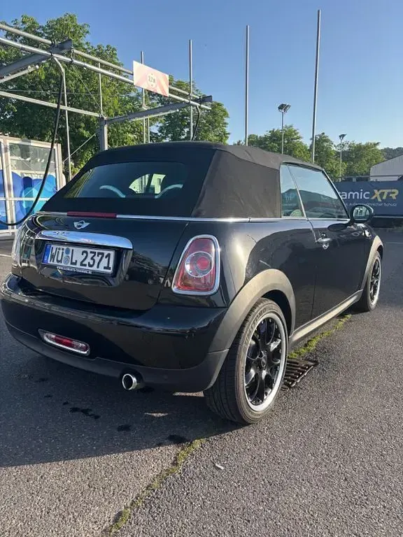 Gebraucht Mini Cooper D Cabriolet 111 PS (81 kW) 2011 Schwarz Cabrio