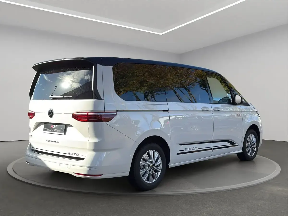 Używany VW Multivan Edition 150 KM (110 kW) 2025 Biały Minivan