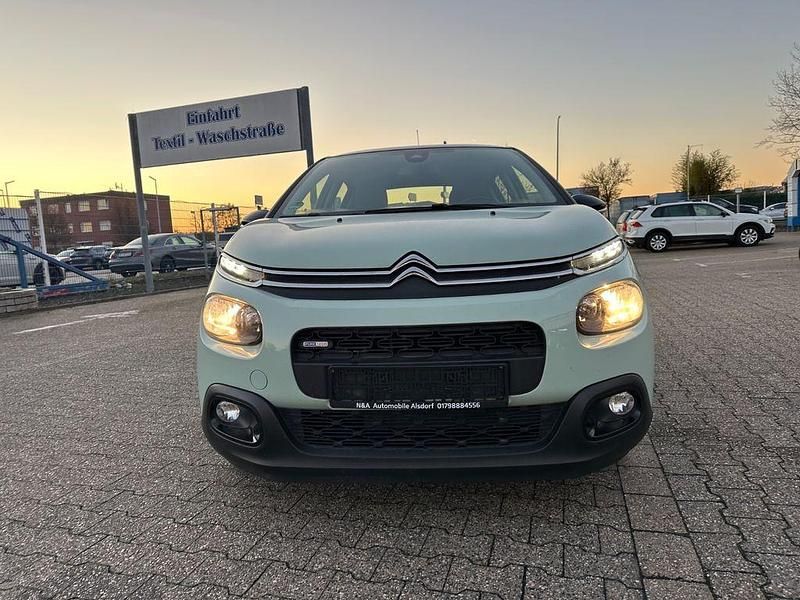 Grün Gebraucht 2017 Citroën C3 Feel Limousine | 6.600 € (Fairer Preis) - Bild 1/4