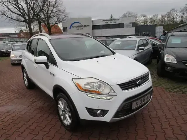 Używany Ford Kuga Titanium 163 KM (119 kW) 2012 Biały SUV