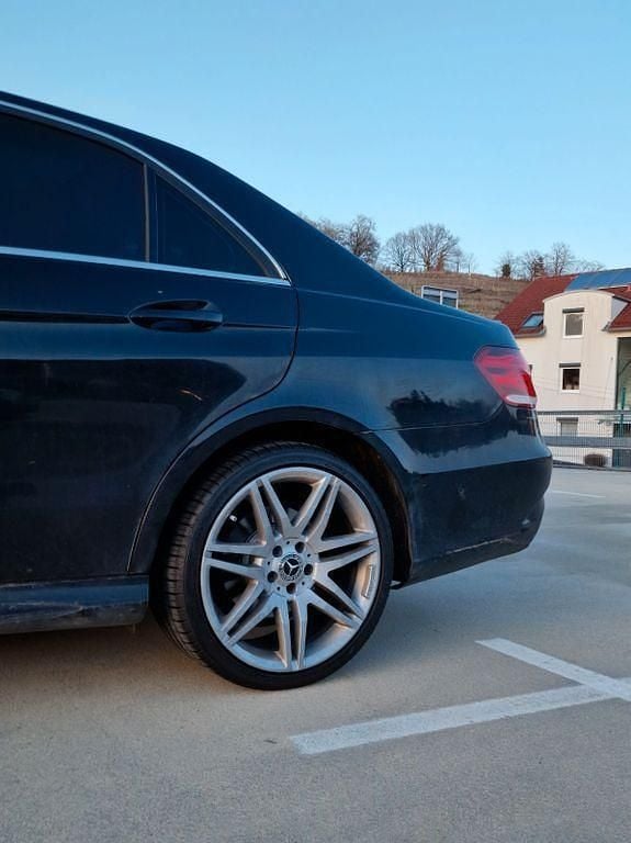 Gebraucht Mercedes E350 AMG line 252 PS (185 kW) 2014 Schwarz Limousine