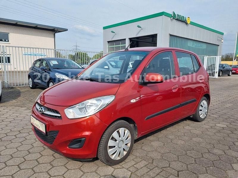 Gebraucht Hyundai i10 Edition 69 PS (50 kW) 2013 Rot Kleinwagen