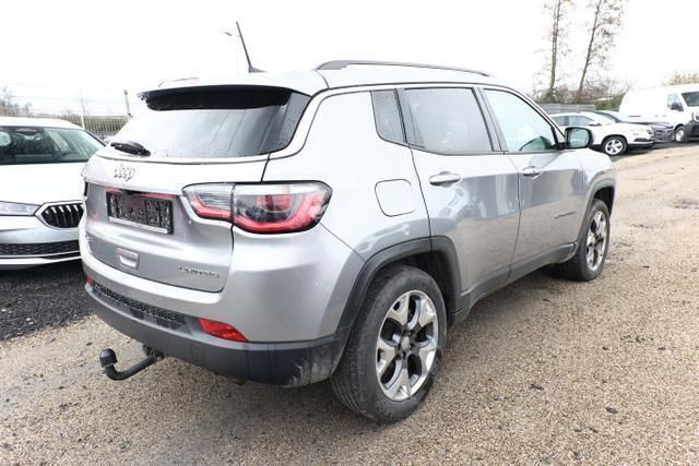 Grau grau Gebraucht 2018 Jeep Compass Limited SUV | 20.282 € (Fairer Preis) - Bild 1/4