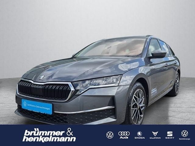 Graphite grau metallic Gebraucht 2024 Skoda Octavia Selection Kombi | 31.979 € (Fairer Preis) - Bild 1/4