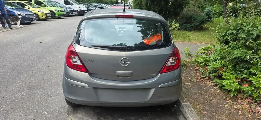 Gebraucht Opel Corsa Edition 69 PS (50 kW) 2014 Silber Kleinwagen