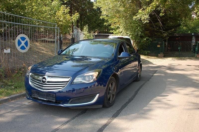 Blau Gebraucht 2014 Opel Insignia Sport Limousine | 3.699 € (Guter Preis) - Bild 1/4