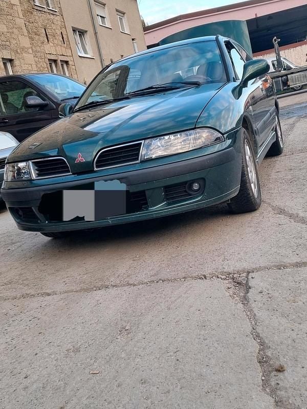 Grün Gebraucht 2000 Mitsubishi Carisma Limousine | 1.600 € (Teuer) - Bild 1/4