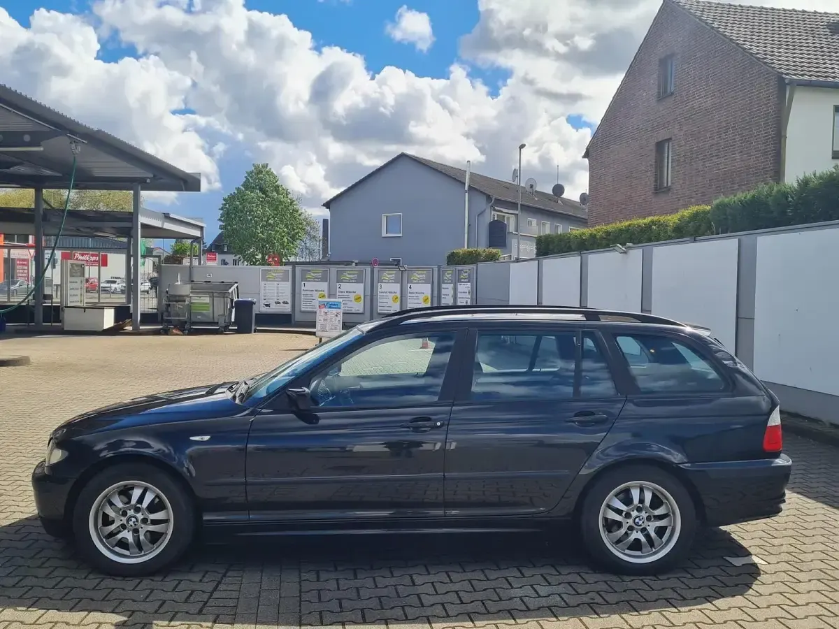 Gebraucht BMW 320 108 PS (79 kW) 2003 Schwarz Kombi