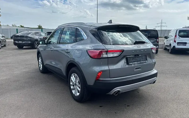 Gebraucht Ford Kuga Titanium 224 PS (164 kW) 2022 Silber SUV