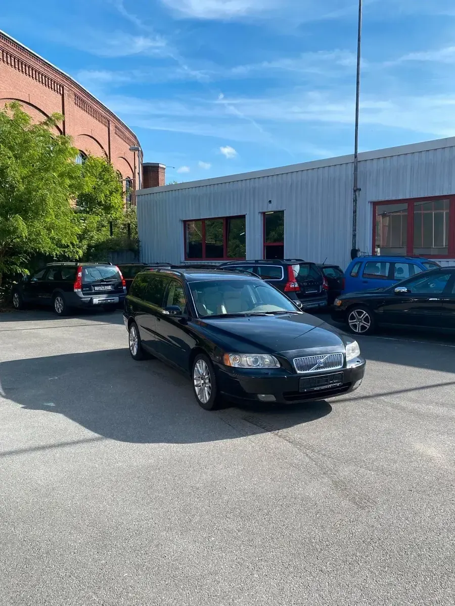 Gebraucht Volvo V70 140 PS (102 kW) 2006 Schwarz Kombi