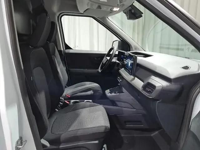 Gebraucht Ford Transit Trend 100 kW (136 PS) 2025 Weiß, frozen white Kleinwagen