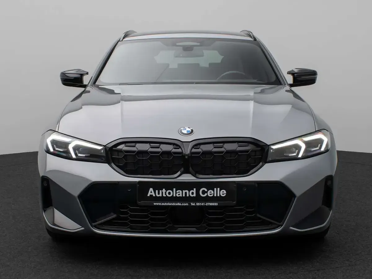Gebraucht BMW 340 340 PS (250 kW) 2023 Skyscarper grau metallicc4w Kombi
