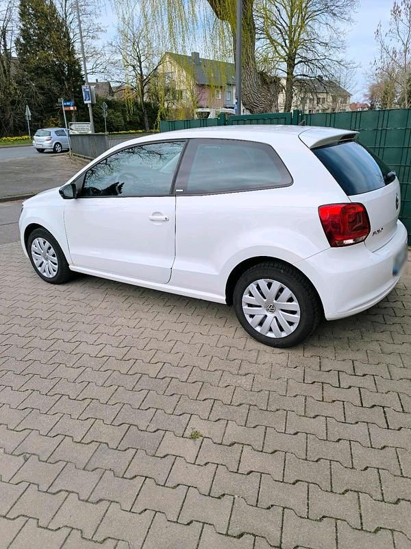 Gebraucht VW Polo Style 75 PS (55 kW) 2011 Weiß Kleinwagen