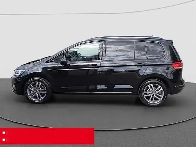 Neu VW Touran Comfortline 150 PS (110 kW) 2026 Grau metallic Van / Kleinbus