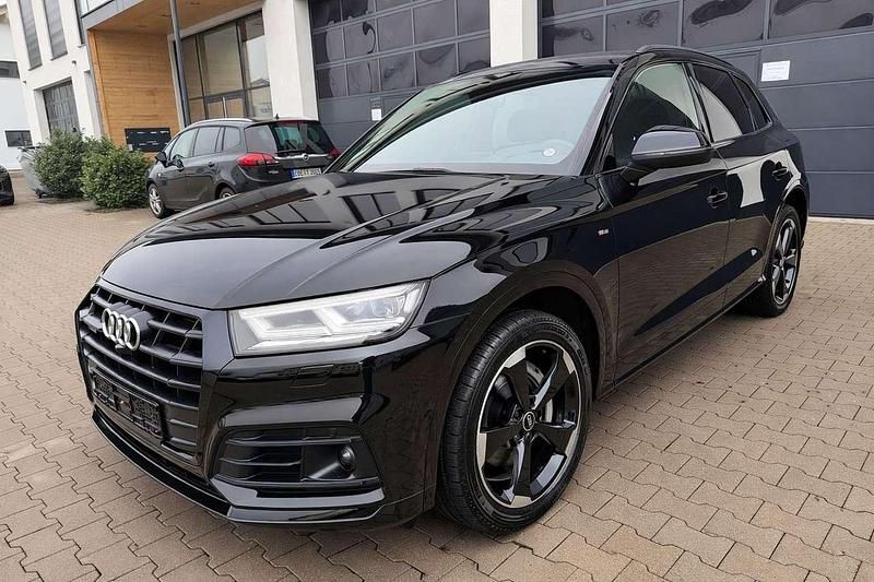 Gebraucht Audi Q5 Sport 252 PS (185 kW) 2021 Mythosschwarz SUV