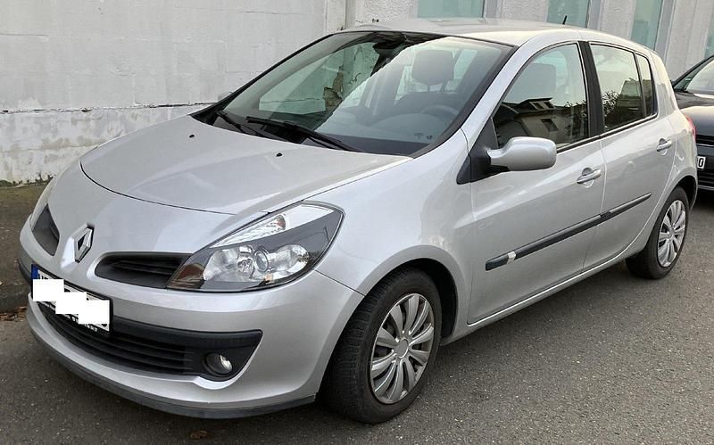 Silber Gebraucht 2006 Renault Clio II Kleinwagen | 3.900 € (Fairer Preis) - Bild 1/4