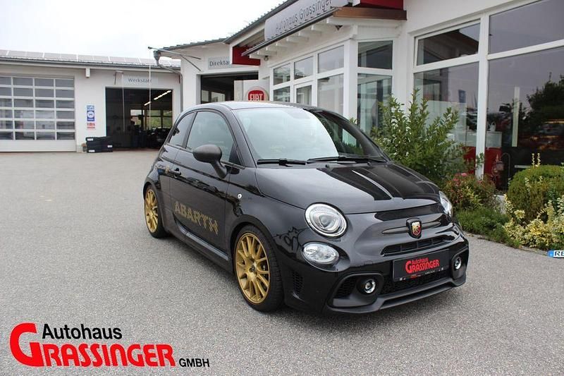 Schwarz Gebraucht 2024 Abarth 695 Kleinwagen | 39.990 € - Bild 1/4