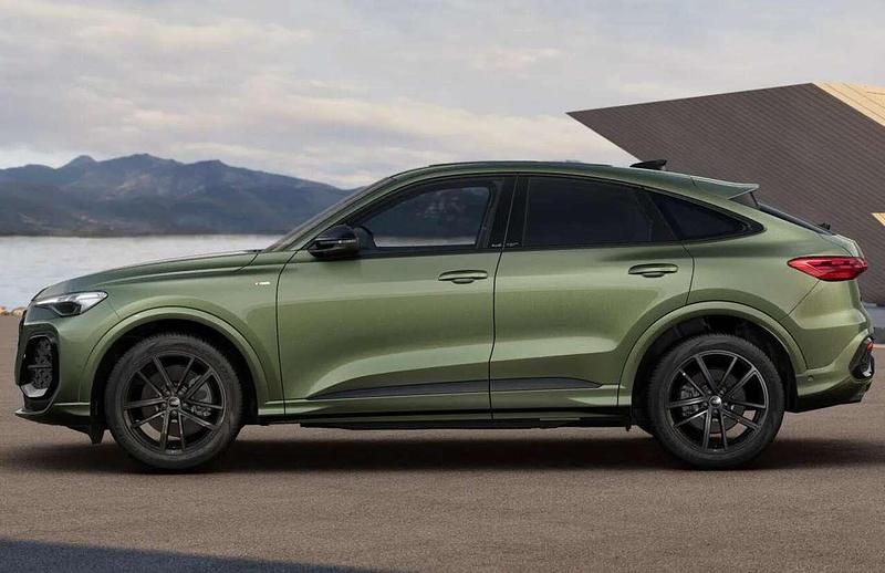 Distriktgrün metallic Neu 2025 Audi Q5 Sportback S-Line SUV | 63.532 € (Guter Preis) - Bild 1/4