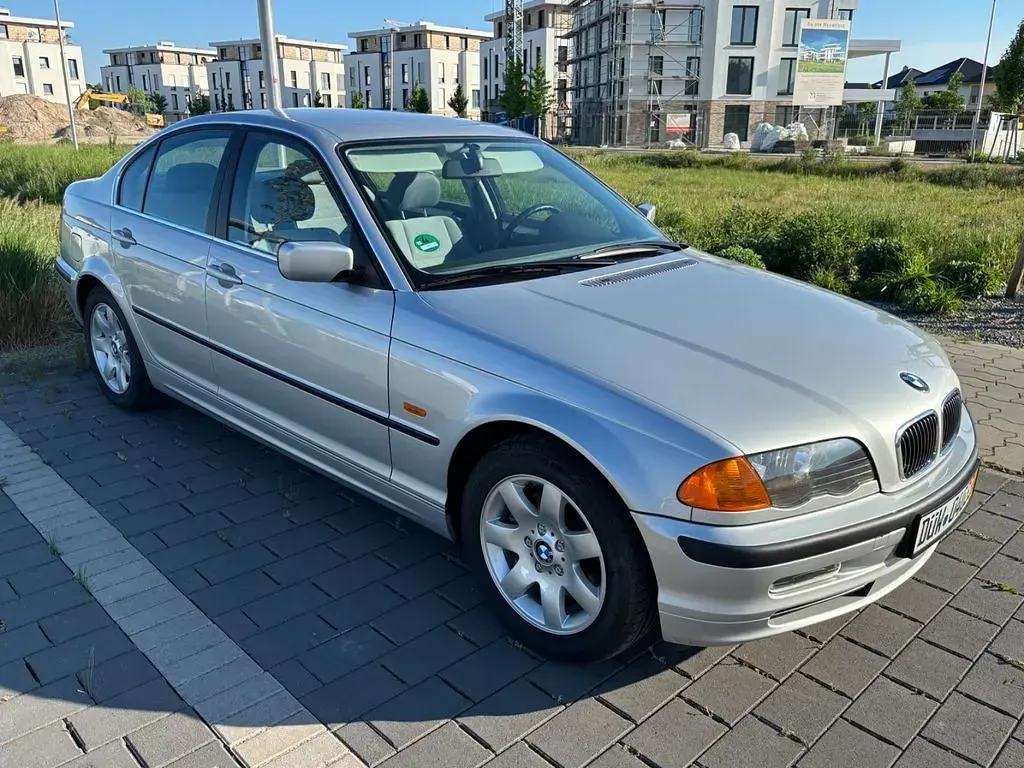Brugt BMW 328 193 HK (141 kW) 1998 Sølv Sedan