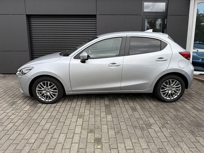 Gebraucht Mazda 2 Kizoku 90 PS (66 kW) 2021 Sonic silver Limousine