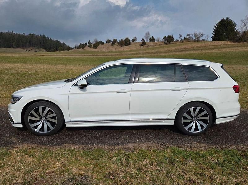 Gebraucht VW Passat Highline 150 PS (110 kW) 2019 Weiß Kombi