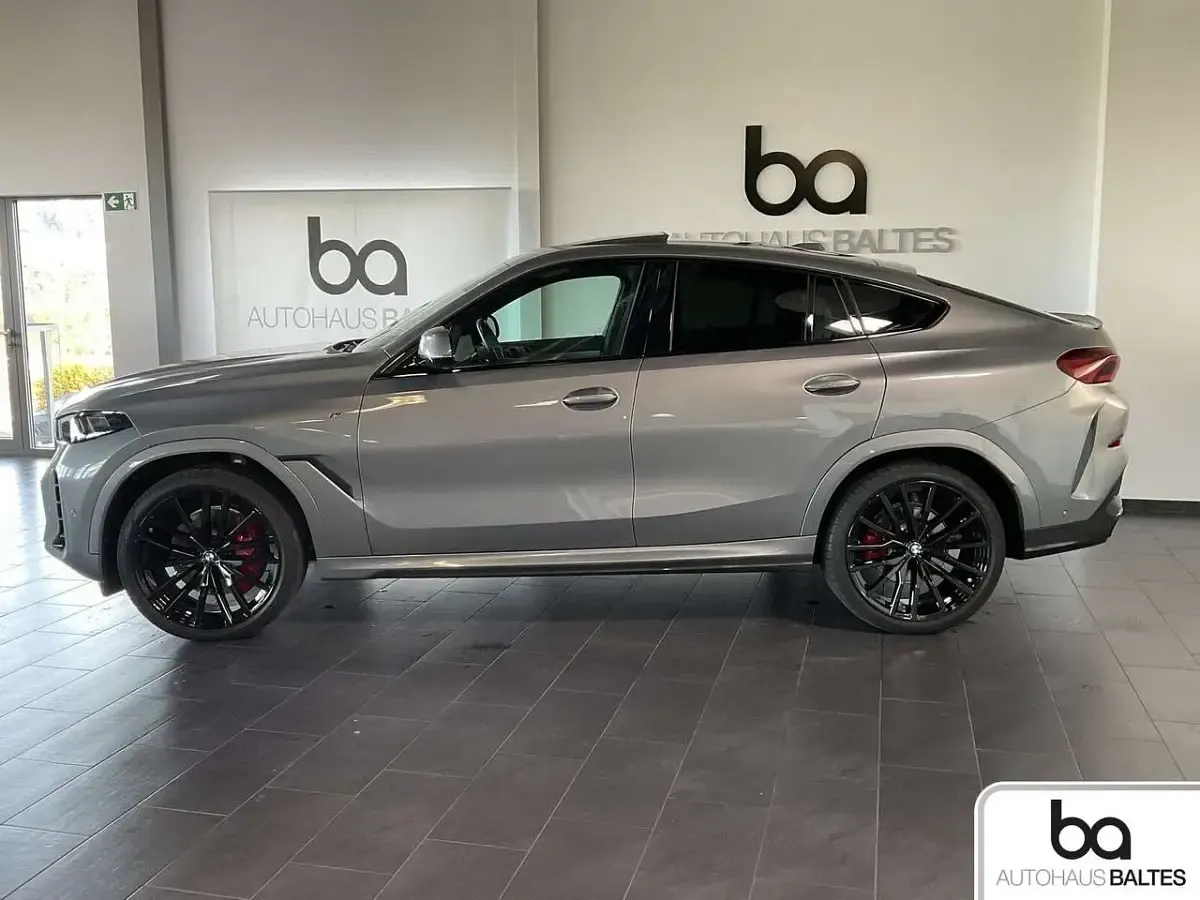 Gebraucht BMW X6 Sport Line 298 PS (219 kW) 2025 Grau SUV