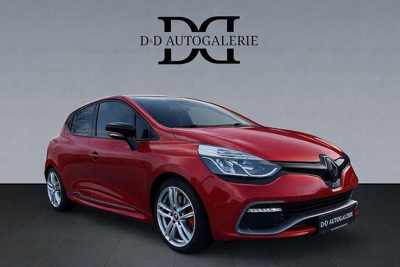 Gebraucht Renault Clio IV R.S. 220 PS (161 kW) 2016 Rot Limousine