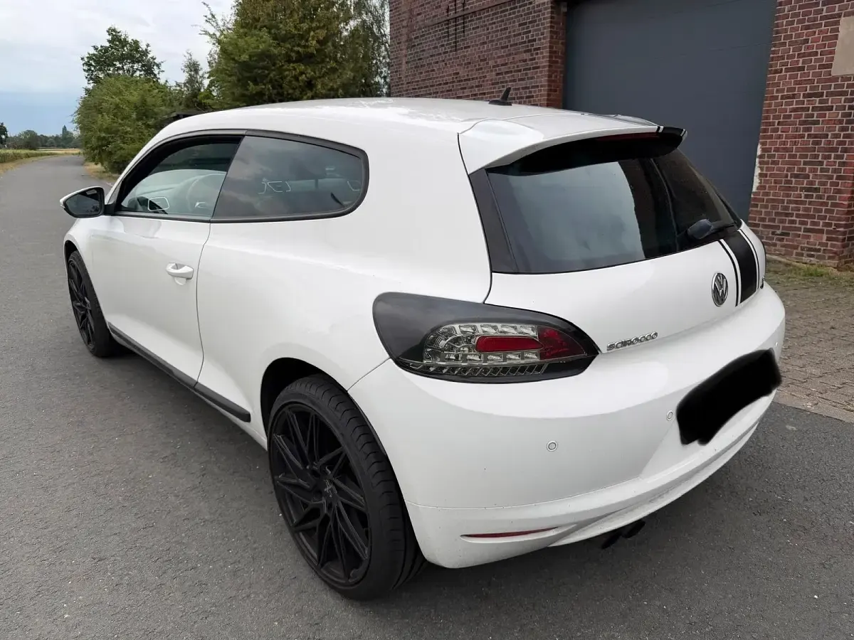 Gebraucht VW Scirocco 122 PS (89 kW) 2010 Weiß Coupé