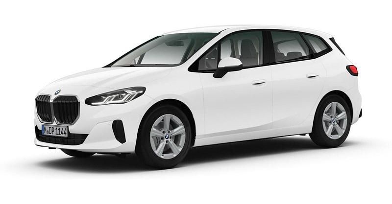 Weiß Gebraucht 2024 BMW 216 Active Tourer Luxury Line Van / Kleinbus | 28.028 € (Etwas zu teuer) - Bild 1/4