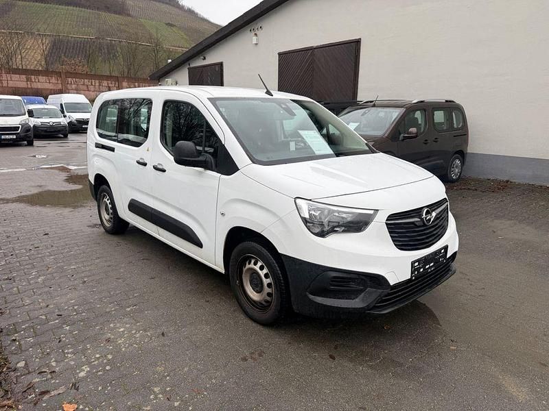 Gebraucht Opel Combo Selection 102 PS (75 kW) 2021 Weiß Van / Kleinbus