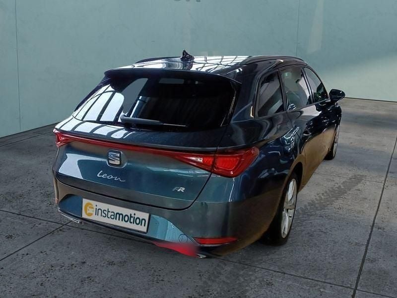 Grau Gebraucht 2024 Seat Leon FR Kombi | 28.399 € (Fairer Preis) - Bild 1/2
