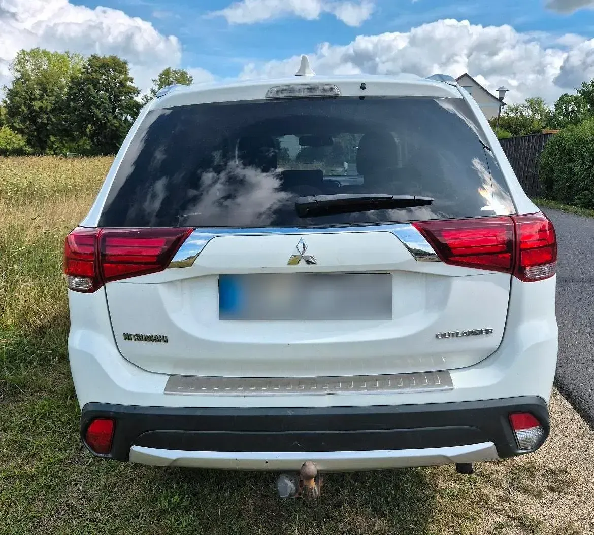 Gebraucht Mitsubishi Outlander 150 PS (110 kW) 2017 Weiß SUV