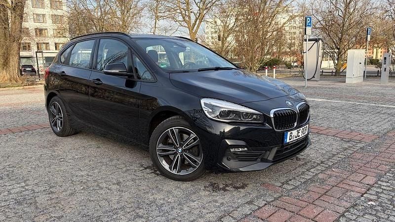 Gebraucht BMW 220 Sport Line 190 PS (139 kW) 2019 Schwarz Kombi