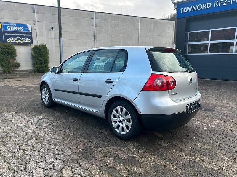 Gebraucht VW Golf V 115 PS (84 kW) 2004 Silber Kleinwagen