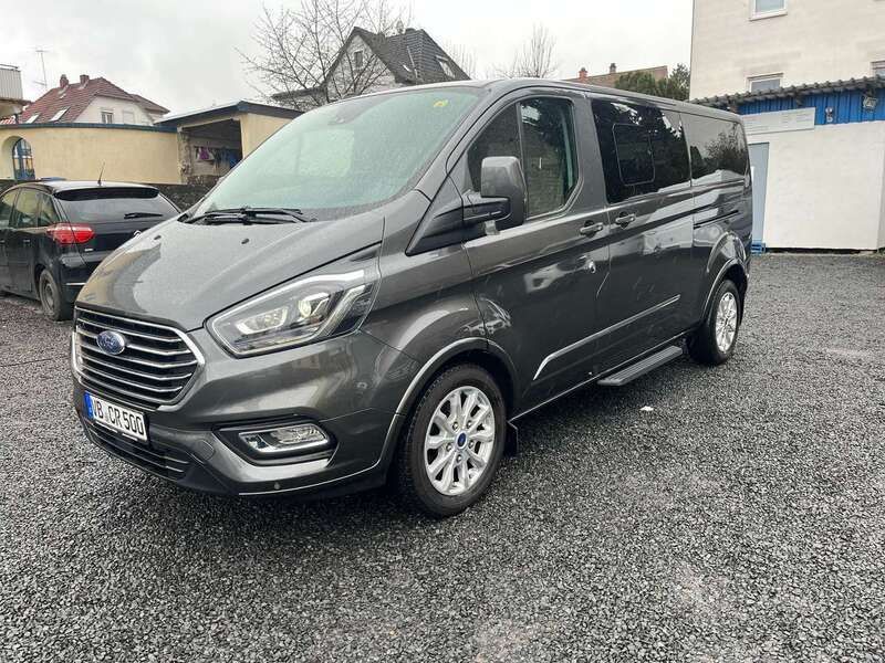 Gebraucht Ford Transit Custom Titanium 185 PS (136 kW) 2021 Magneticgrau (metallic) Van