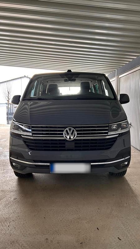 Gebraucht VW Multivan Comfortline 150 PS (110 kW) 2021 Grau Van